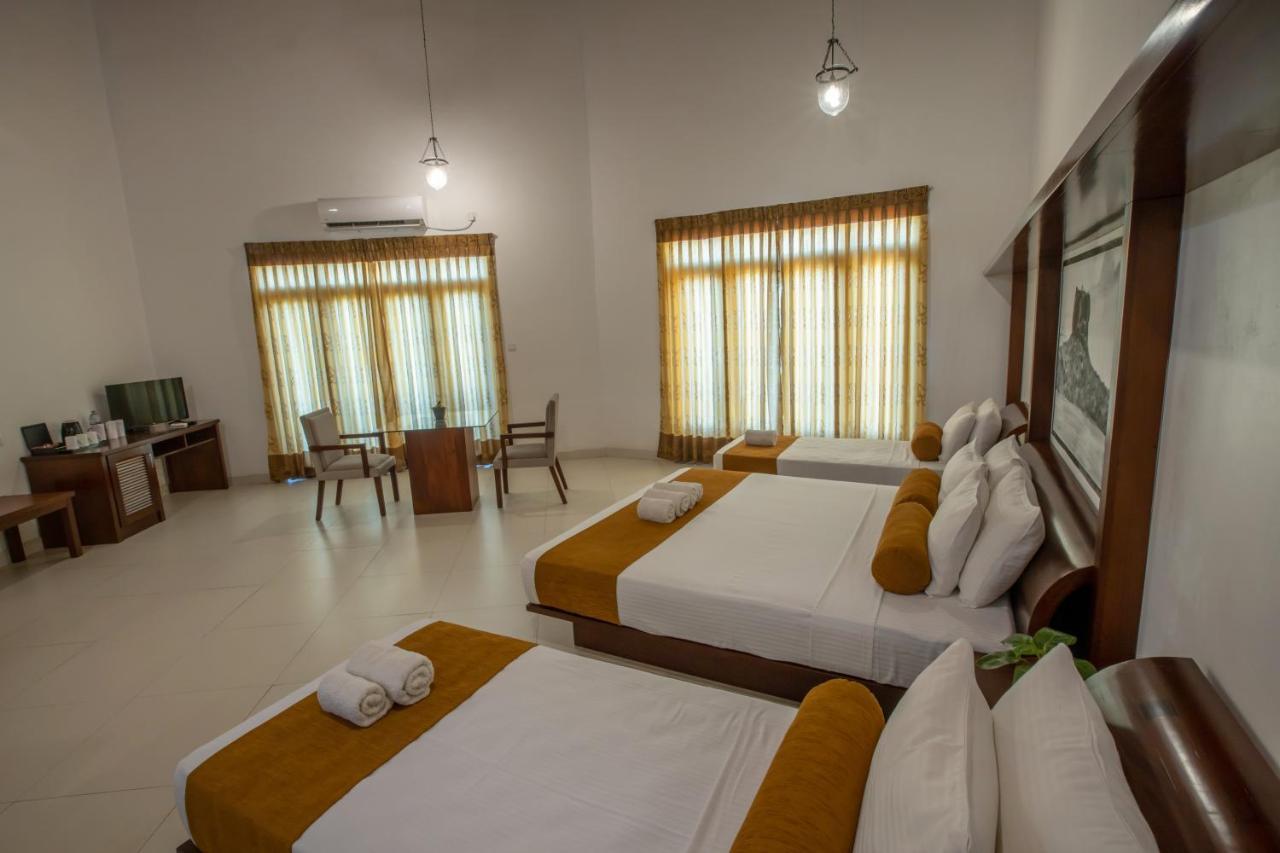 Sigiriya Wewa Addara Hotel - Hotel By The Lake Exterior photo