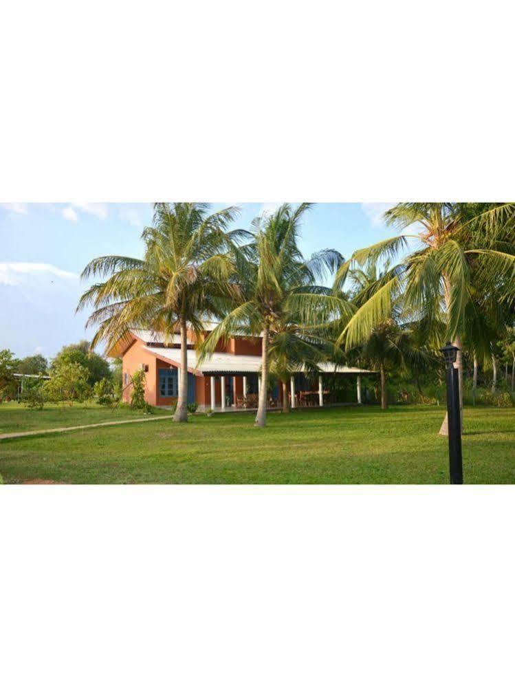 Sigiriya Wewa Addara Hotel - Hotel By The Lake Exterior photo